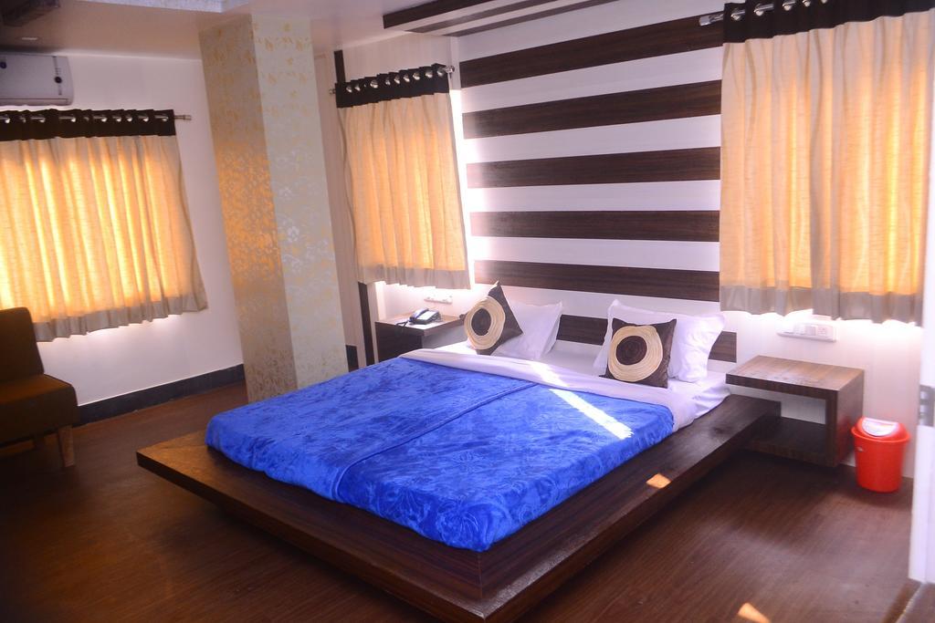 Hotel Samridhi Udajpur Zewnętrze zdjęcie